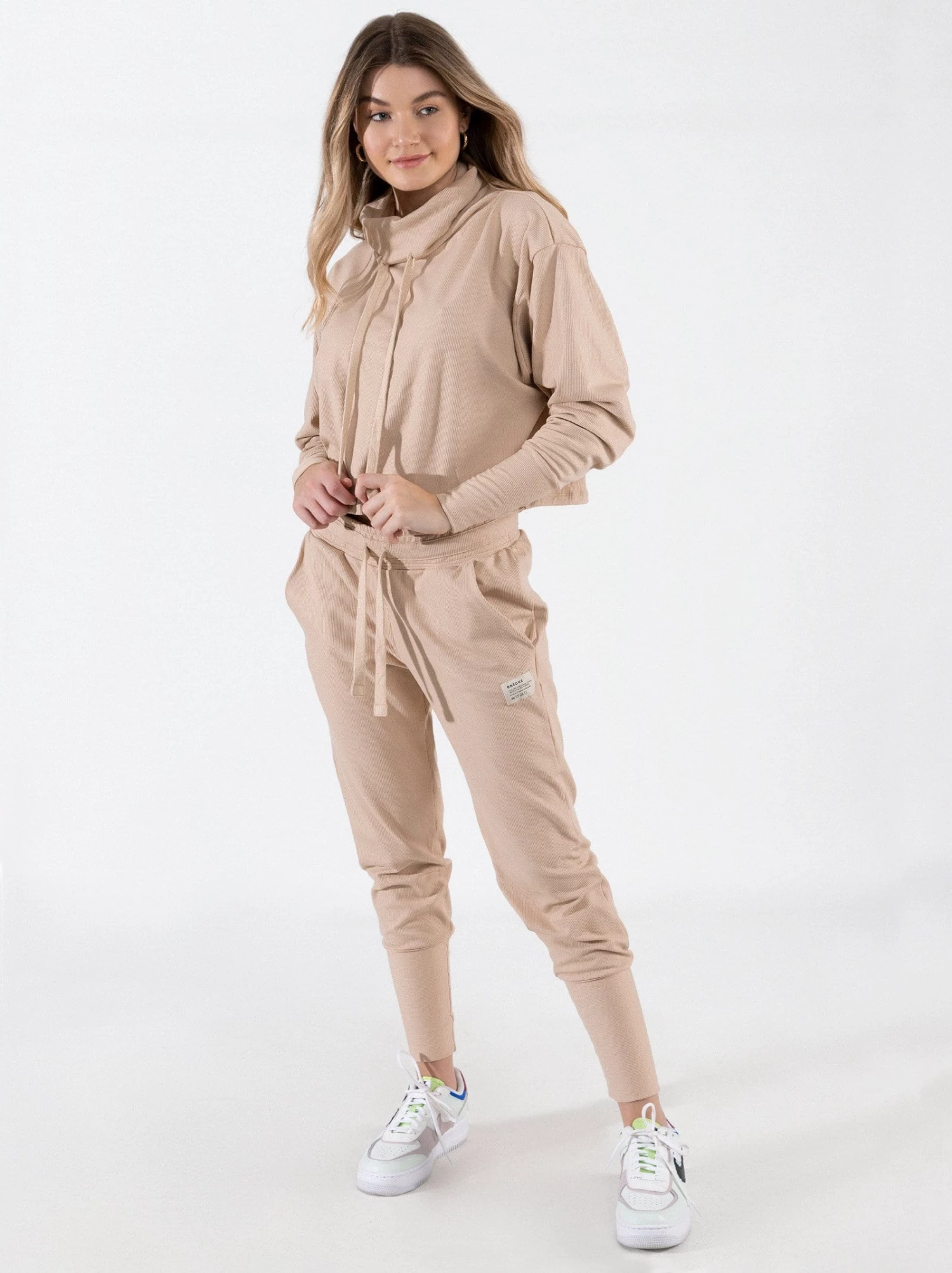 ONEONESWIMWEAR STYLE Sweatpant Sand 6 ONEONESWIMWEAR STYLE Sweatpant Sand